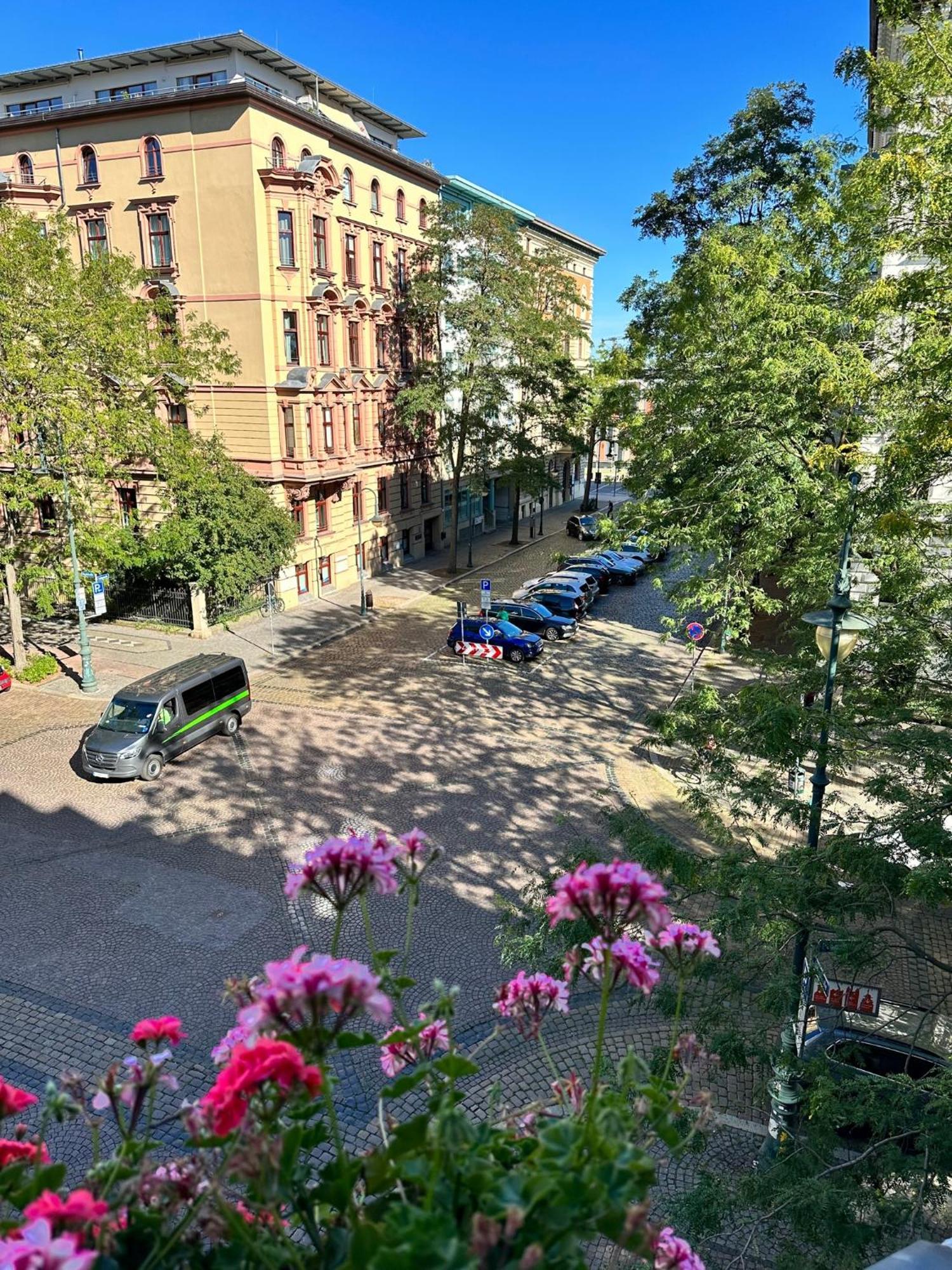 Hegelstrasse 19, Prachtstrasse Der Gruenderzeit